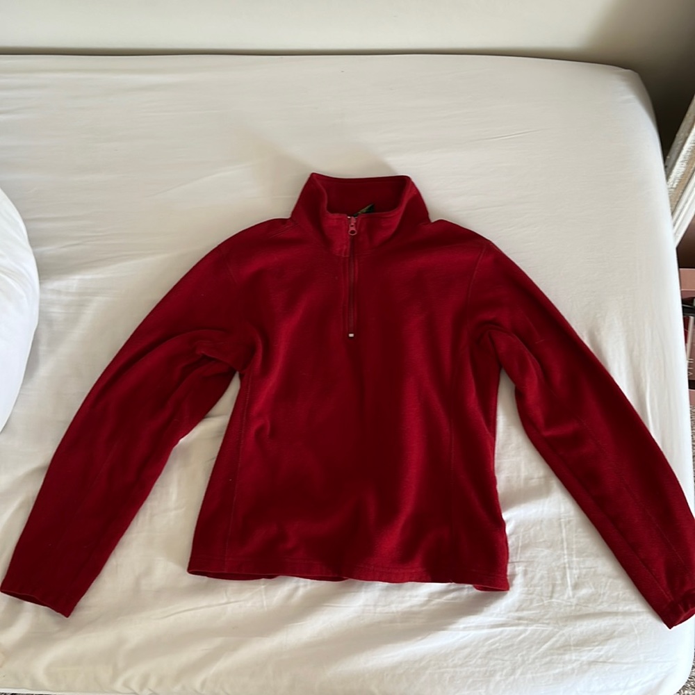 Cabelas Quarter Zip Sweatshirt. Size Med.